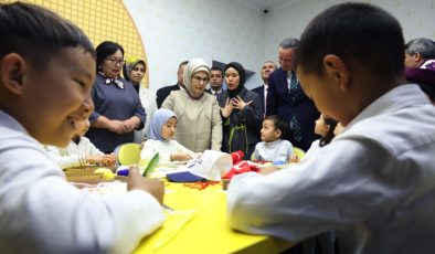 Emine Erdoğan, Bilim Bişkek İnovasyon Merkezi’nin açılışını yaptı