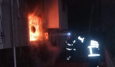 Adana’da iki evde yangın çıktı