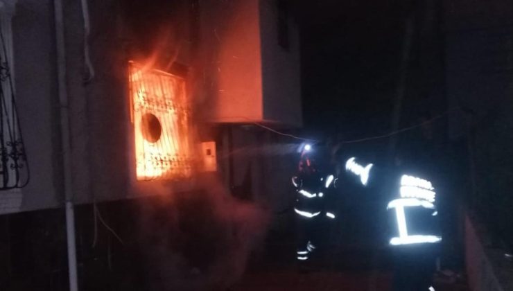 Adana’da iki evde yangın çıktı