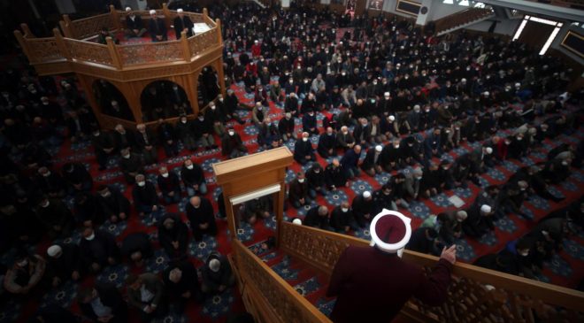 Cuma hutbesi: Her zorluktan sonra kolaylık vardır