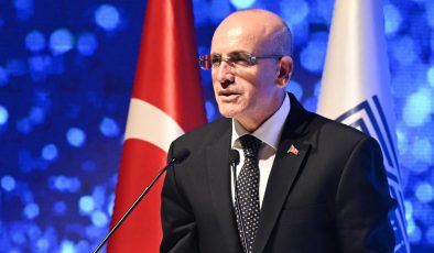 Cari açığın gerilemesi ekonomi programının en önemli kazanımlarından biri