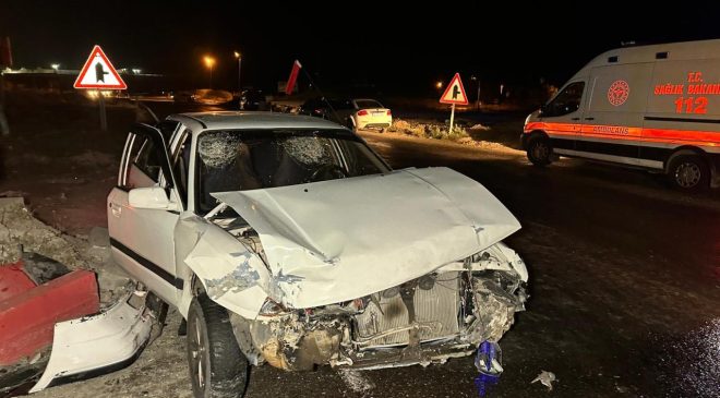 Uşak’ta iki otomobilin çarpıştığı kazada 10 kişi yaralandı